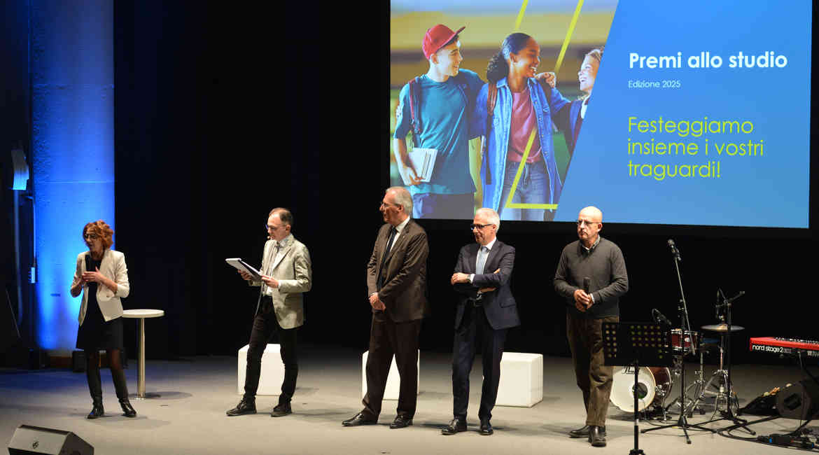 PREMI ALLO STUDIO VERTICI AZIENDALI E DIRIGENTI